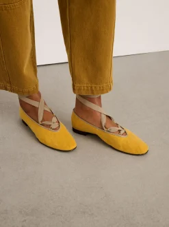 Sale Alex Mill Juliet Italian Flat In Washed Canvas Washed Yellow