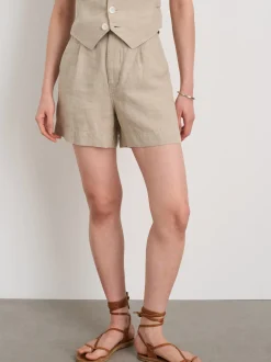 Hot Alex Mill Pleated Pull On Shorts In Flax