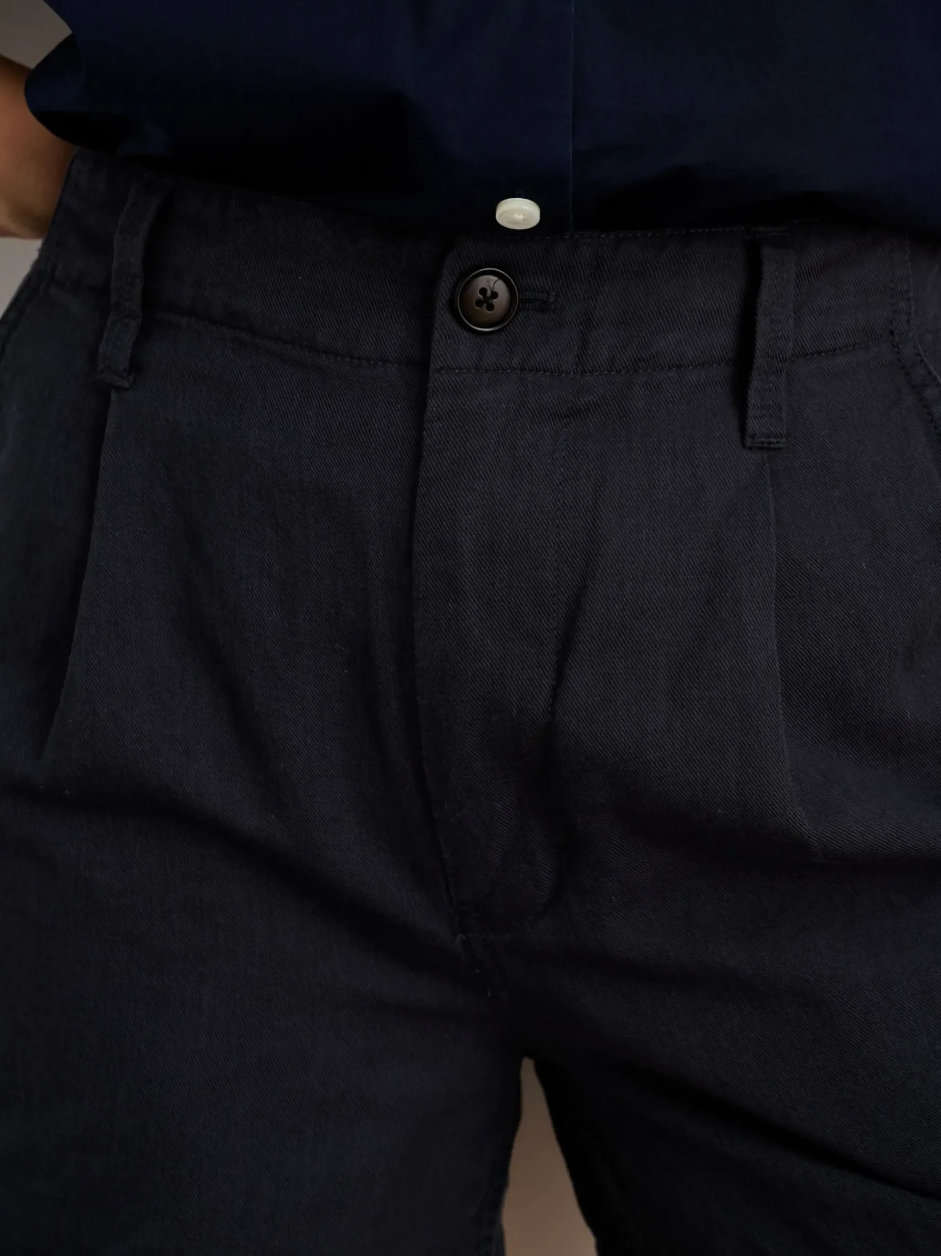 Outlet Alex Mill Pleated Shorts In Twill Washed Black