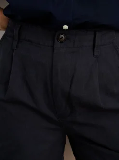 Sale Alex Mill Pleated Shorts In Twill Washed Black
