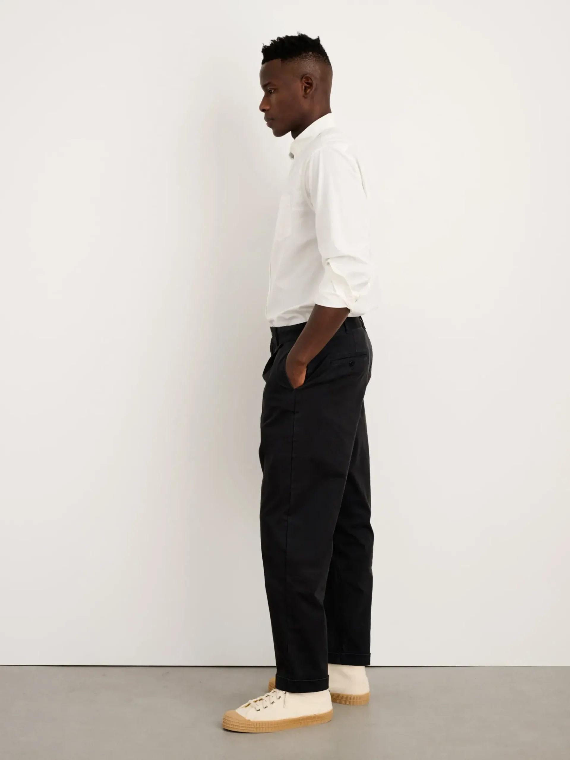Hot Alex Mill Standard Pleated Pant In Chino (Long Inseam) Black